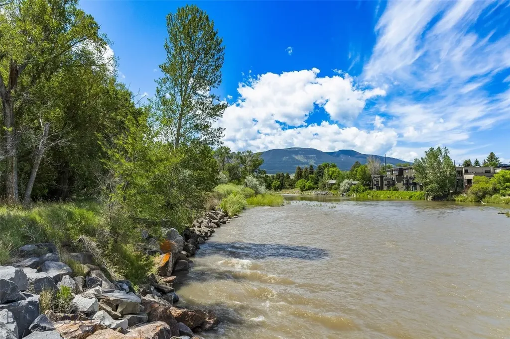 9TH St Island Drive Livingston MT 59047