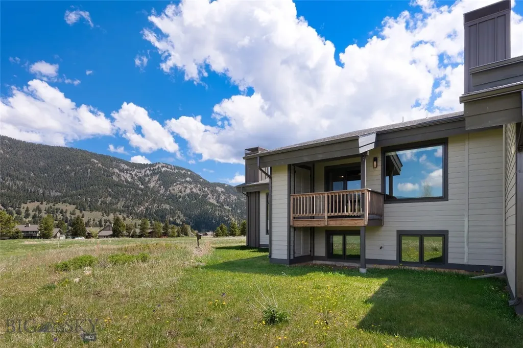 2360 Yellowtail Road Big Sky MT 59716