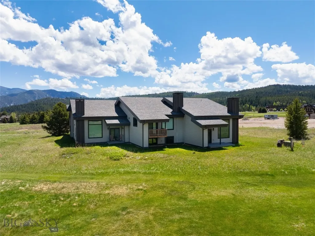 2360 Yellowtail Road Big Sky MT 59716