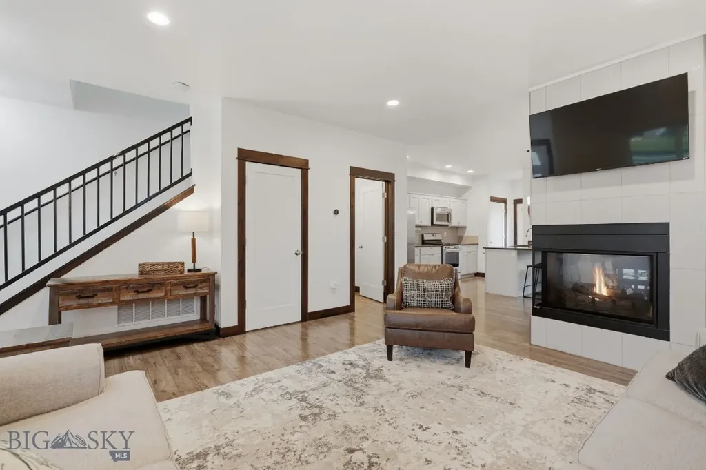 978 Rosa Way Bozeman MT 59718