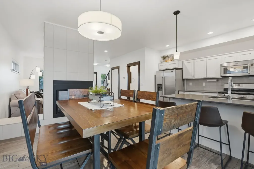 978 Rosa Way Bozeman MT 59718