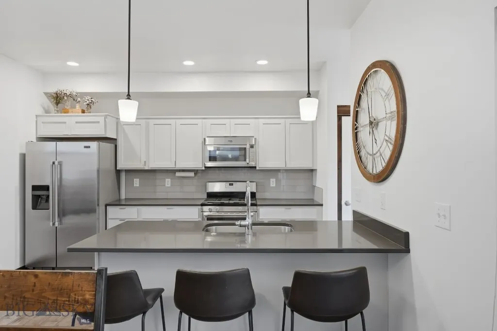 978 Rosa Way Bozeman MT 59718