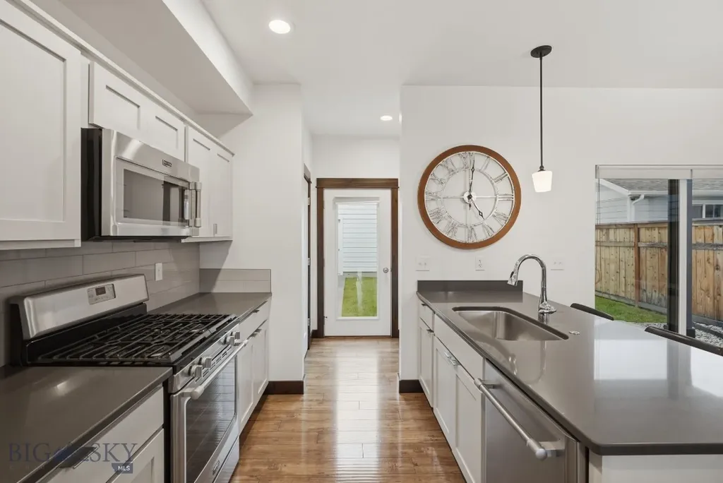 978 Rosa Way Bozeman MT 59718