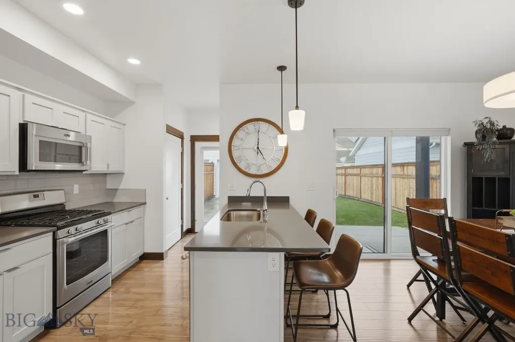 978 Rosa Way Bozeman MT 59718