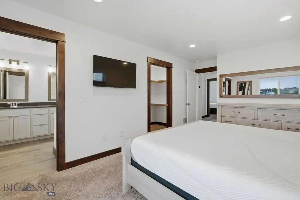 978 Rosa Way Bozeman MT 59718