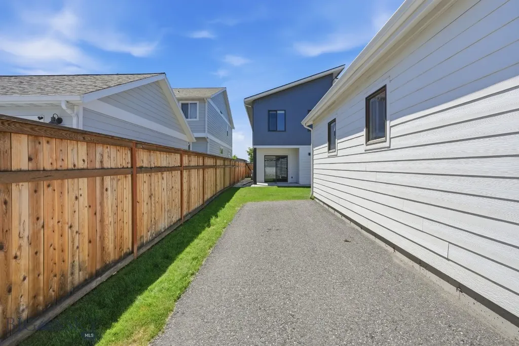 978 Rosa Way Bozeman MT 59718