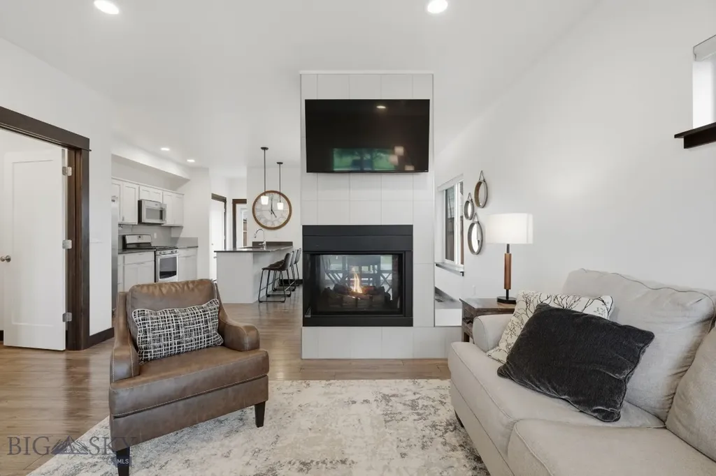 978 Rosa Way Bozeman MT 59718