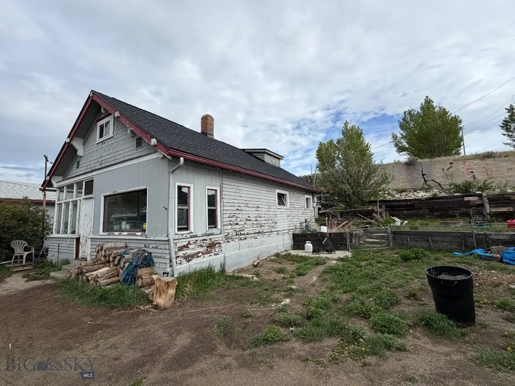 20 Gladstone Terrace Walkerville MT 59701