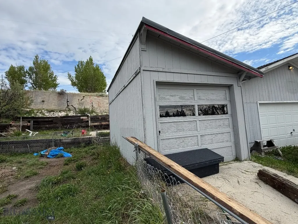 20 Gladstone Terrace Walkerville MT 59701