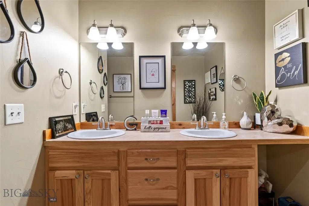201 E Magnolia Drive Belgrade MT 59714