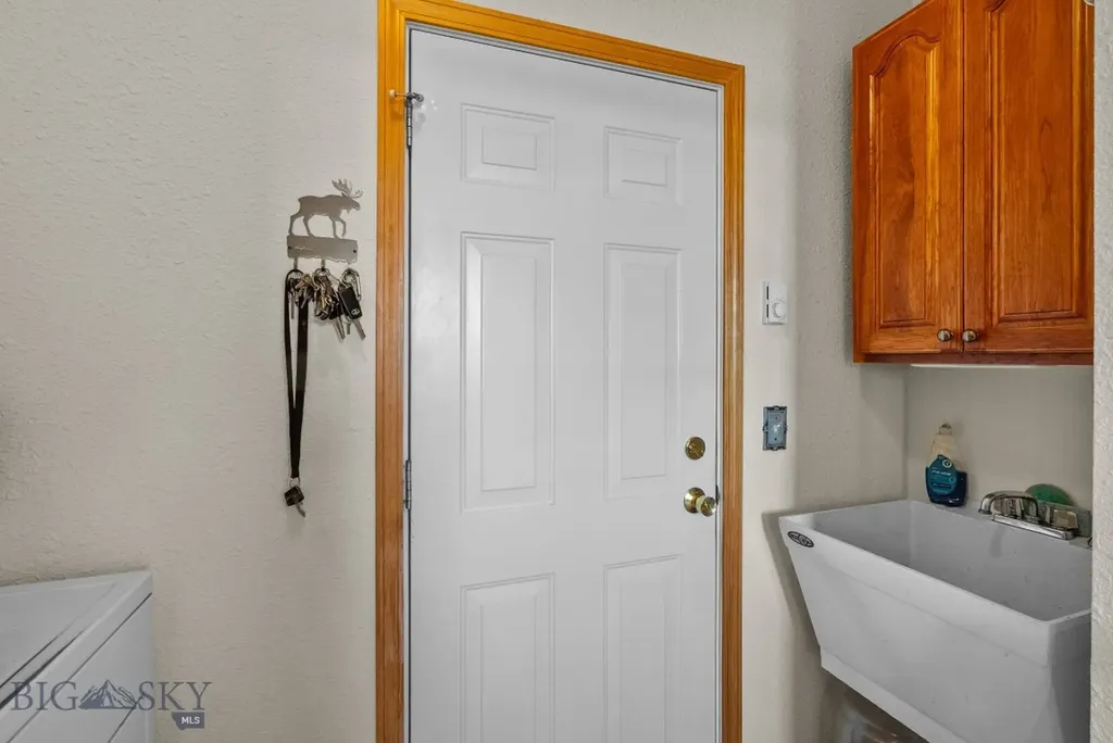 356 Buffalo Drive West Yellowstone MT 59758