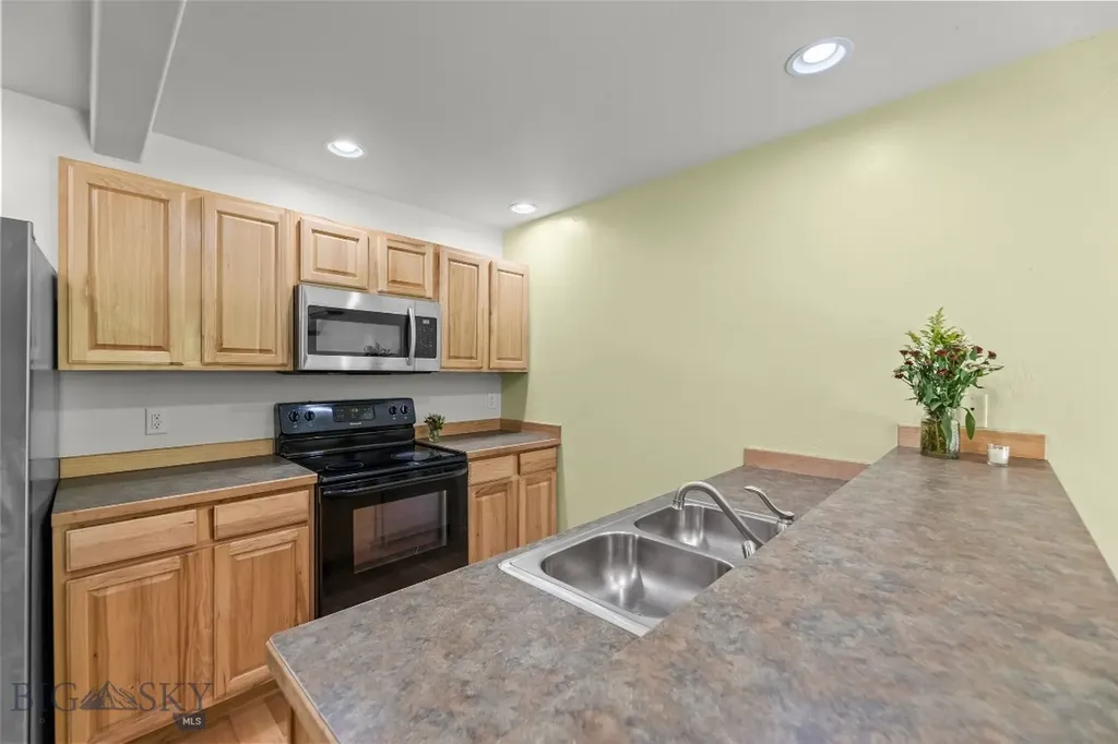 979 Forestglen Drive Bozeman MT 59718