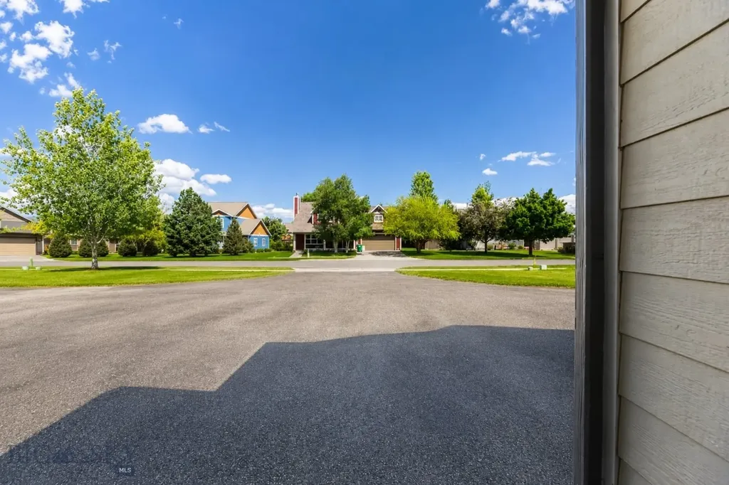 979 Forestglen Drive Bozeman MT 59718