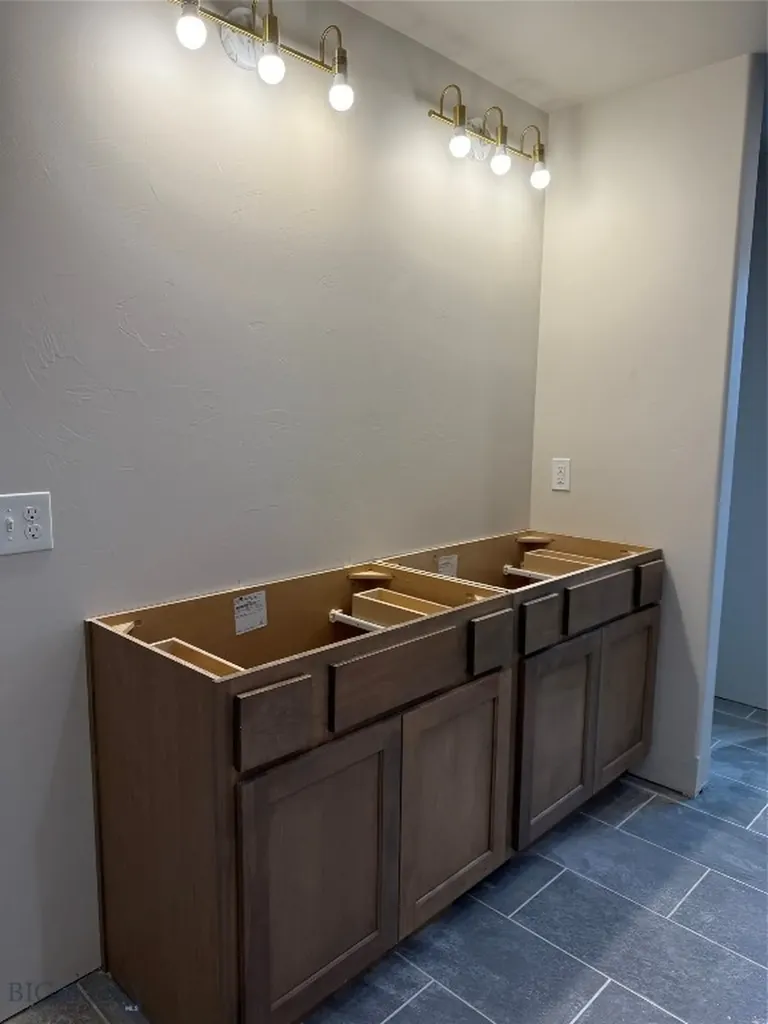 424 Avon Circle Butte MT 59701