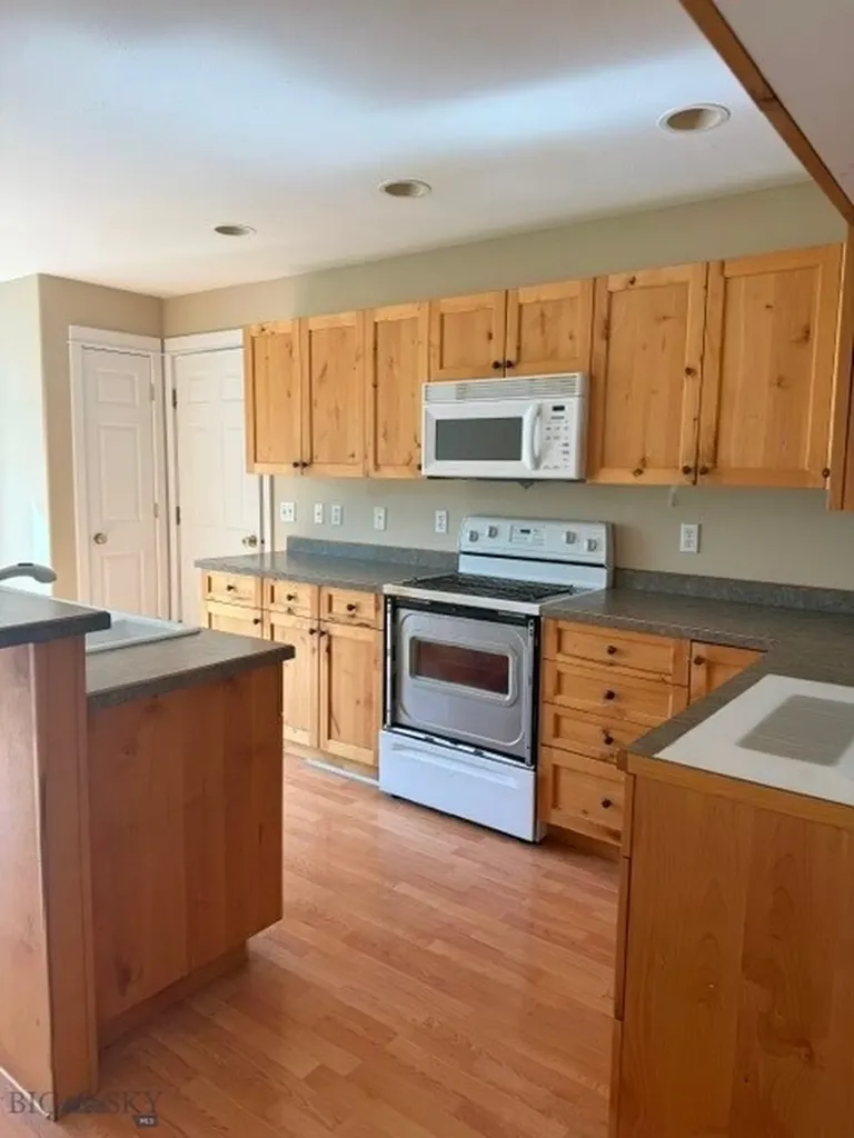 515 N 23 Road Avenue Bozeman MT 59718