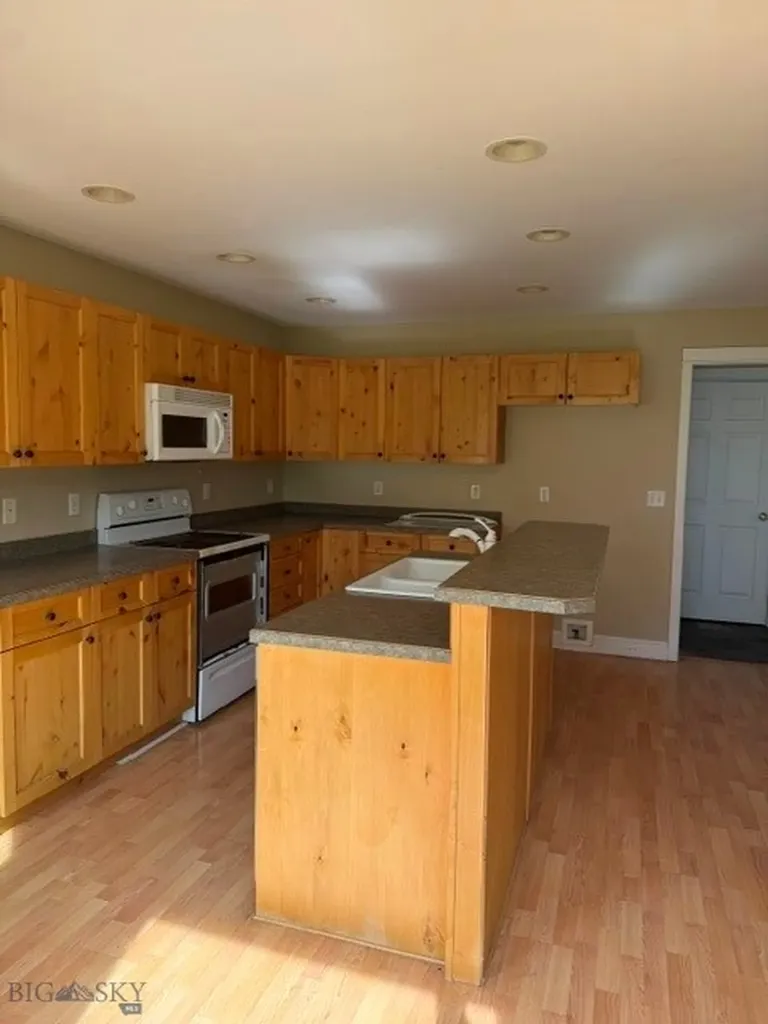 515 N 23 Road Avenue Bozeman MT 59718