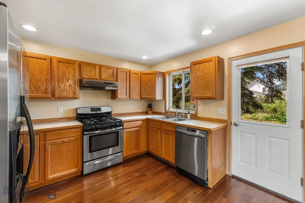 112 Fabrick Street Manhattan MT 59741