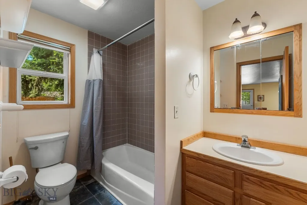 112 Fabrick Street Manhattan MT 59741