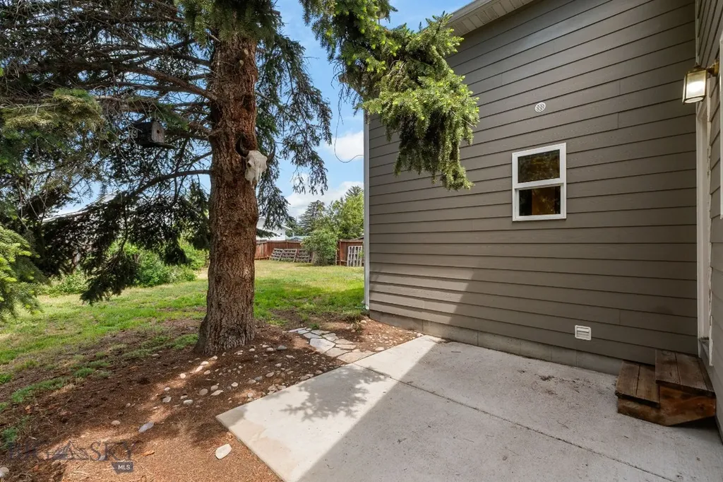 112 Fabrick Street Manhattan MT 59741