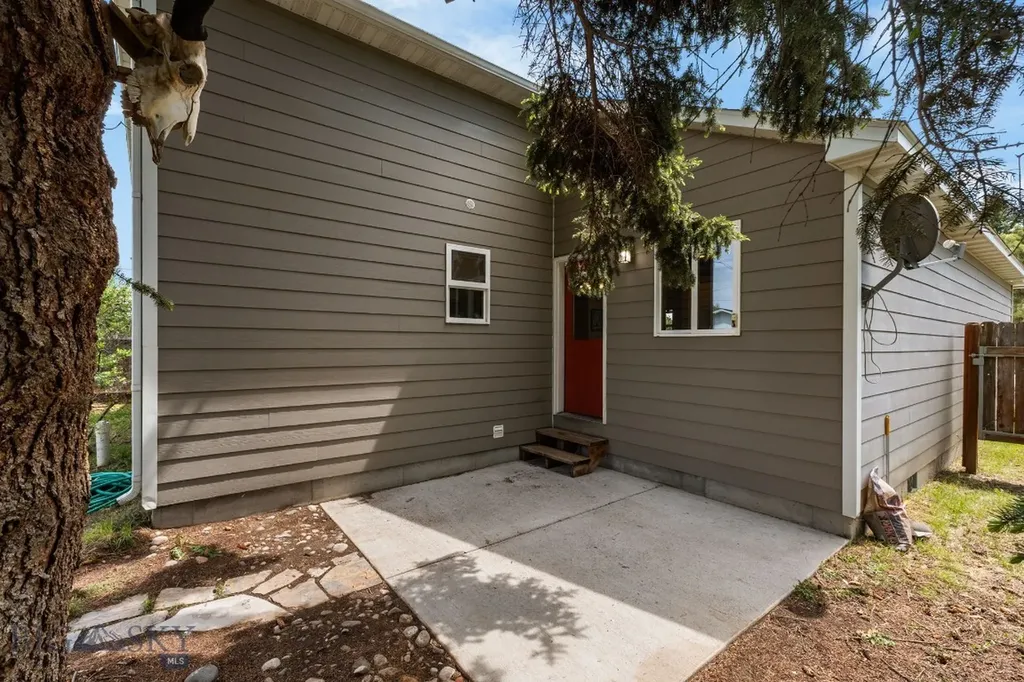 112 Fabrick Street Manhattan MT 59741