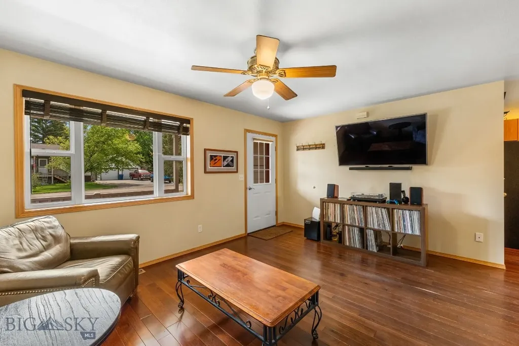 112 Fabrick Street Manhattan MT 59741