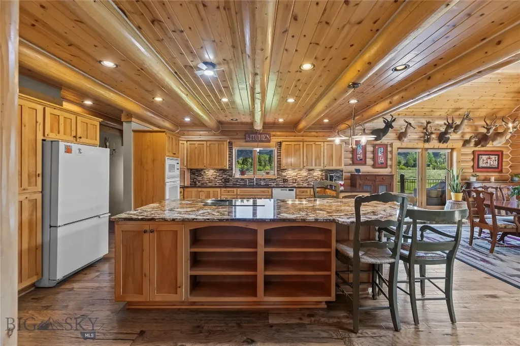 7100 Springhill Belgrade MT 59714