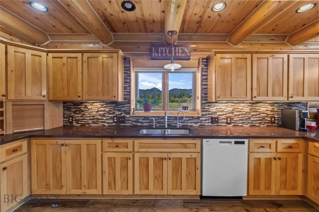 7100 Springhill Belgrade MT 59714