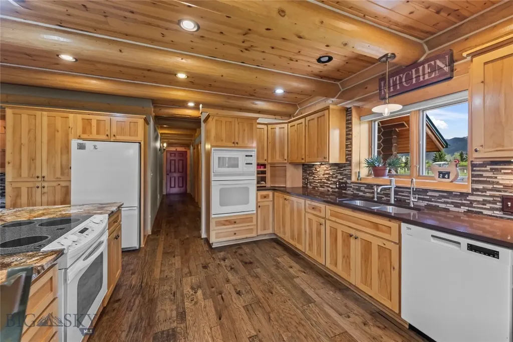 7100 Springhill Belgrade MT 59714
