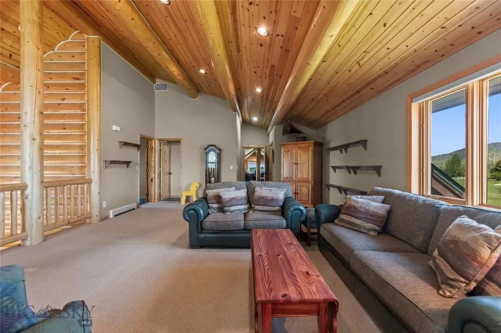 7100 Springhill Belgrade MT 59714