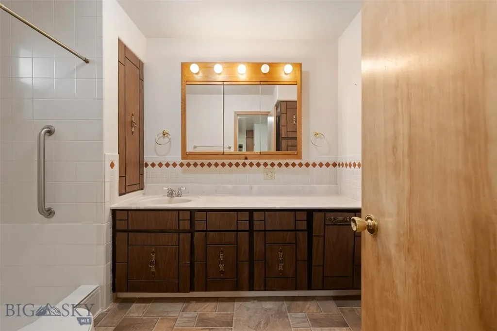 1909 Howard Street Butte MT 59701