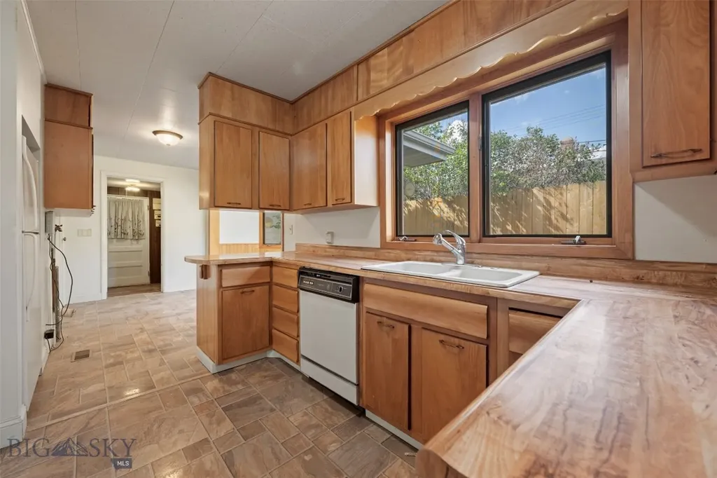 1909 Howard Street Butte MT 59701