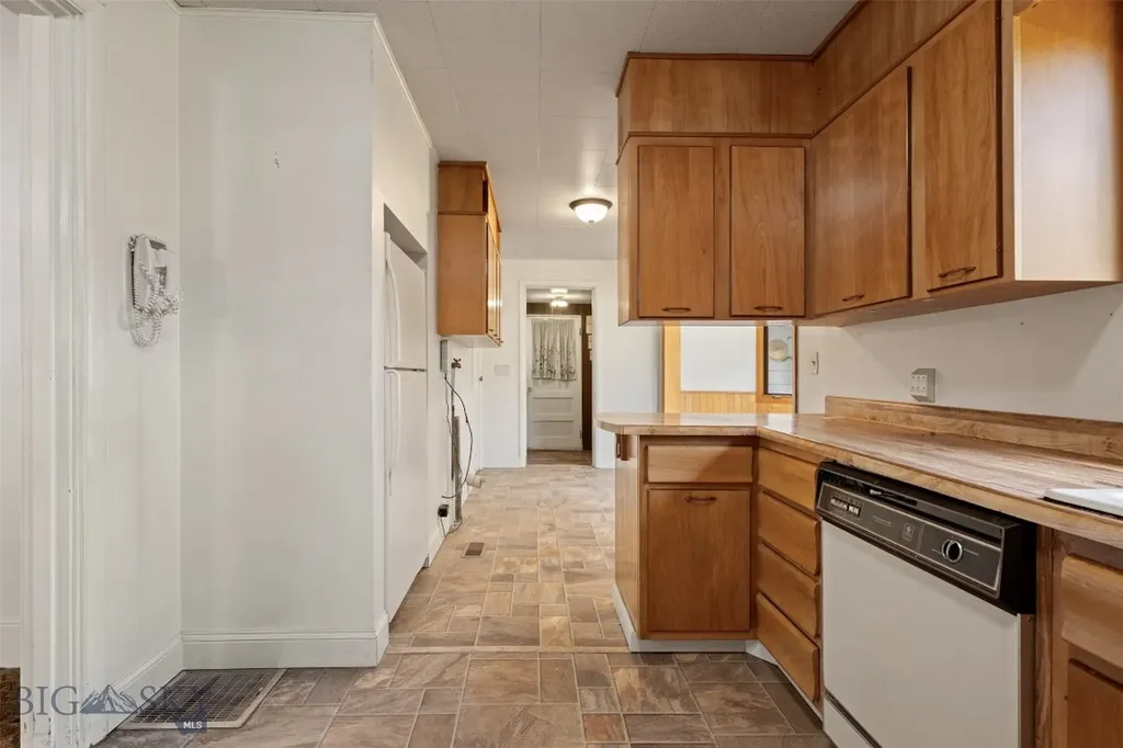 1909 Howard Street Butte MT 59701
