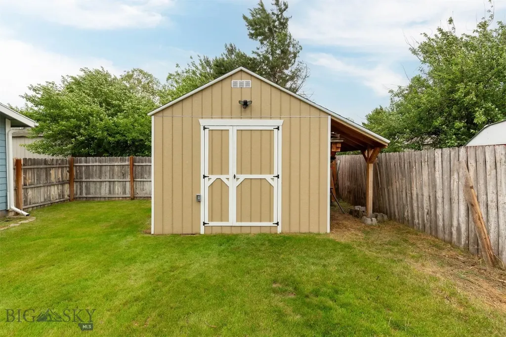 810 Golden West Drive Belgrade MT 59714