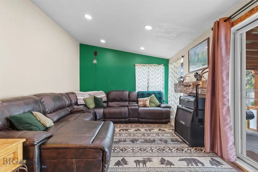 810 Golden West Drive Belgrade MT 59714