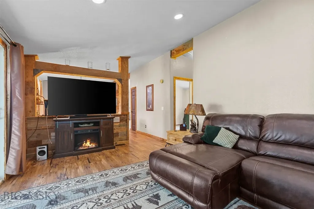 810 Golden West Drive Belgrade MT 59714