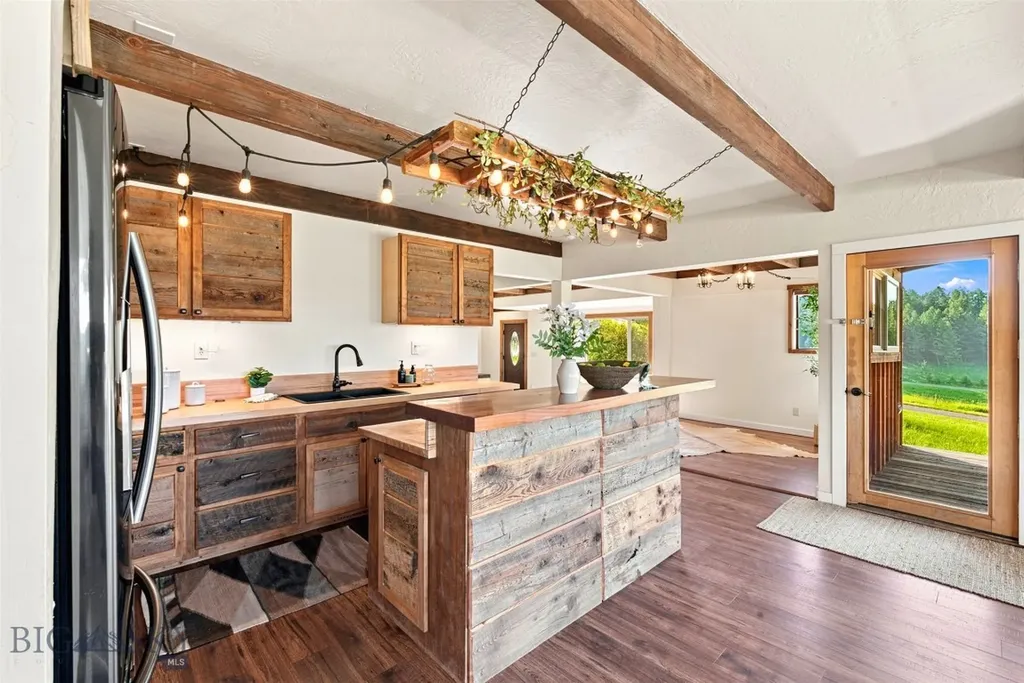 6800 Jackson Creek Road Bozeman MT 59715