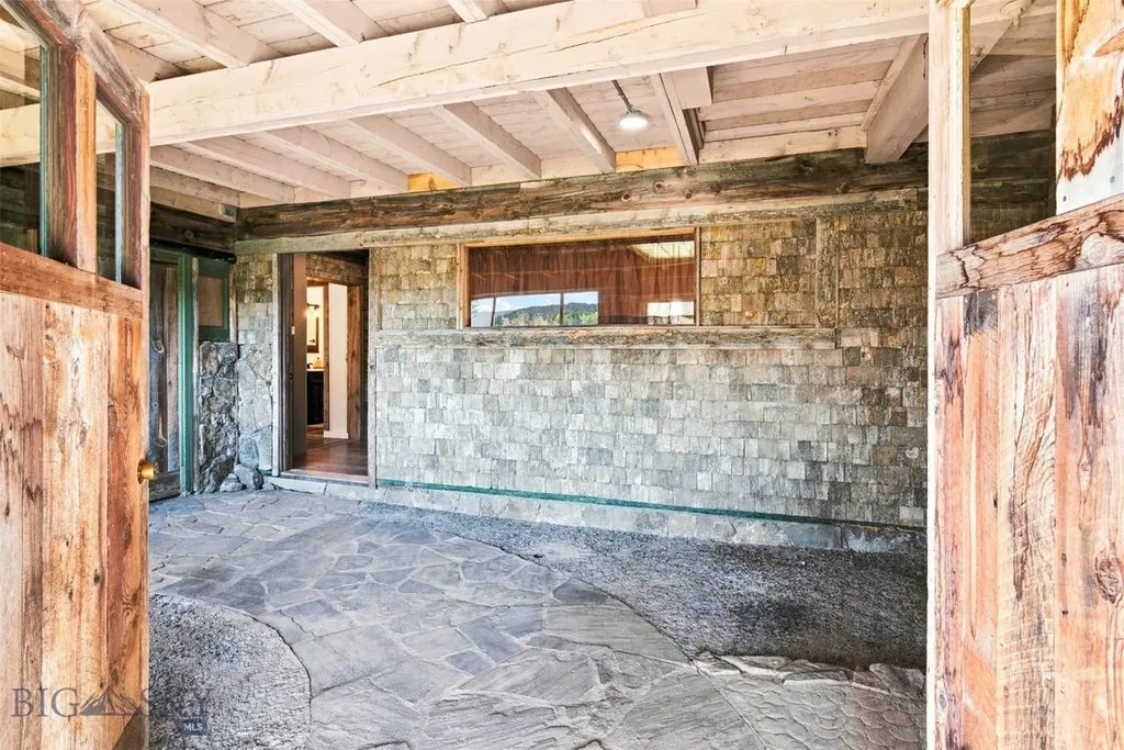 6800 Jackson Creek Road Bozeman MT 59715