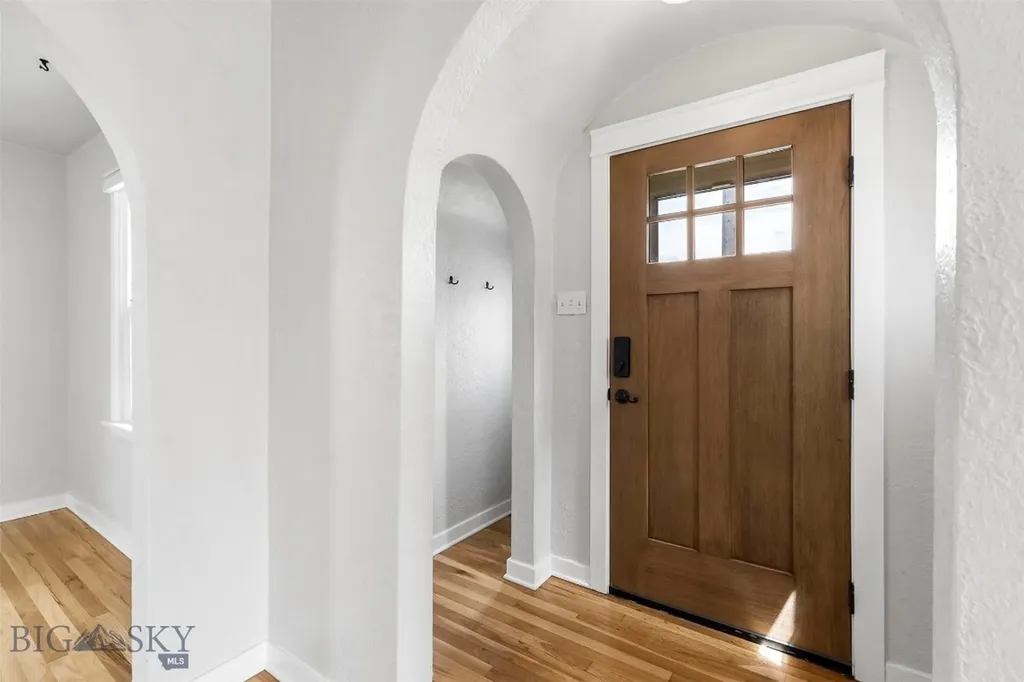 1023 S Dakota Butte MT 59701