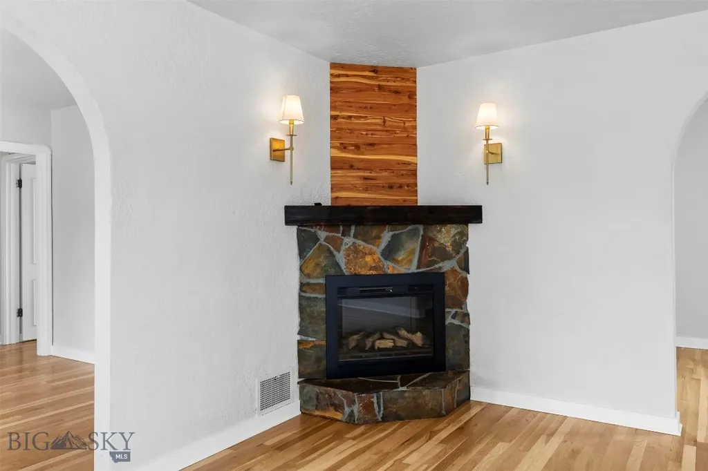 1023 S Dakota Butte MT 59701