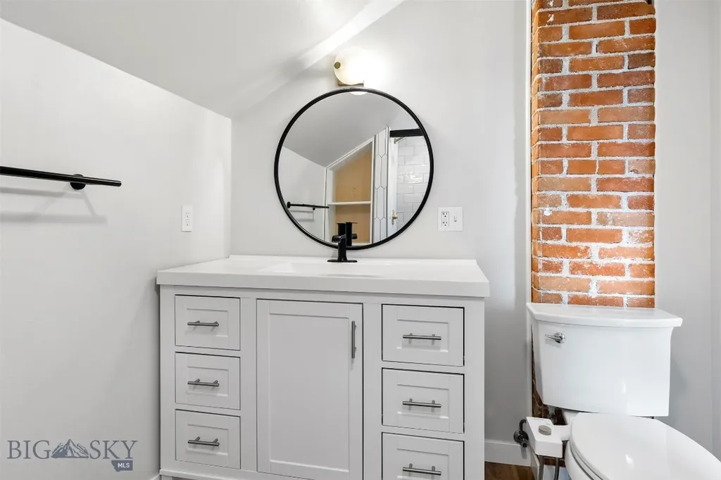 1023 S Dakota Butte MT 59701