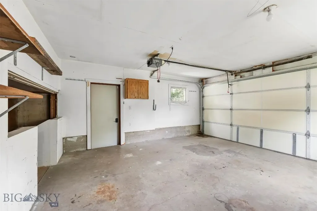1023 S Dakota Butte MT 59701