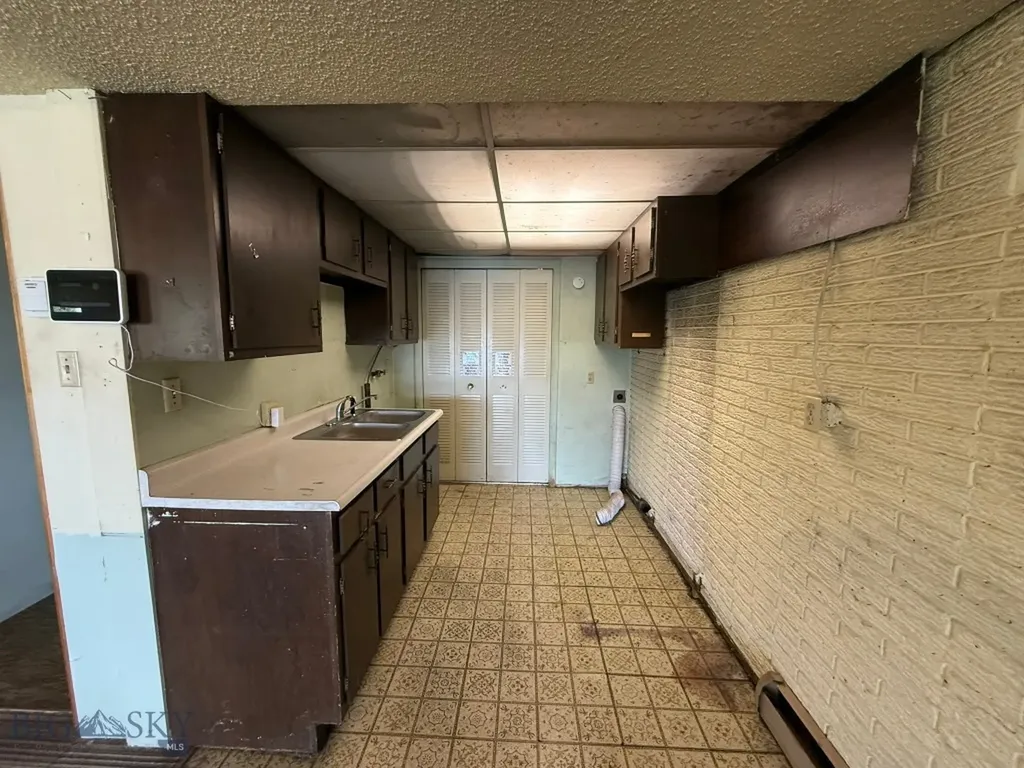 89 Eagles Rest Lane Anaconda MT 59711