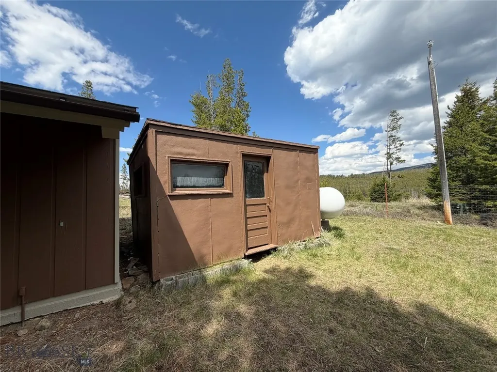 89 Eagles Rest Lane Anaconda MT 59711