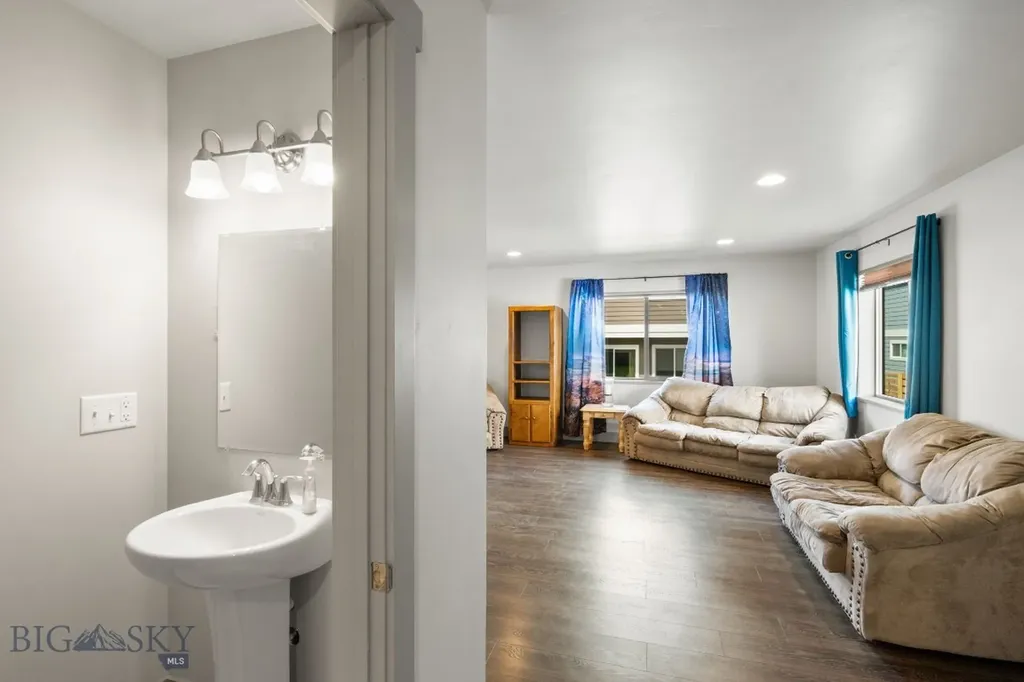 1523 Butler Creek Belgrade MT 59714