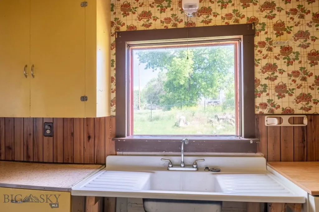 313 Main Street Radersburg MT 59641