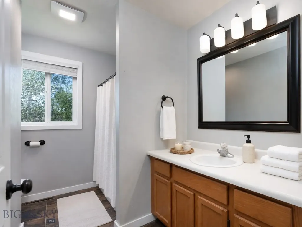 105 N Grogan Street Belgrade MT 59714
