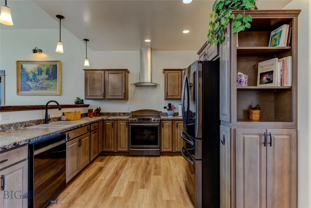 34 Obsidian Road Livingston MT 59047