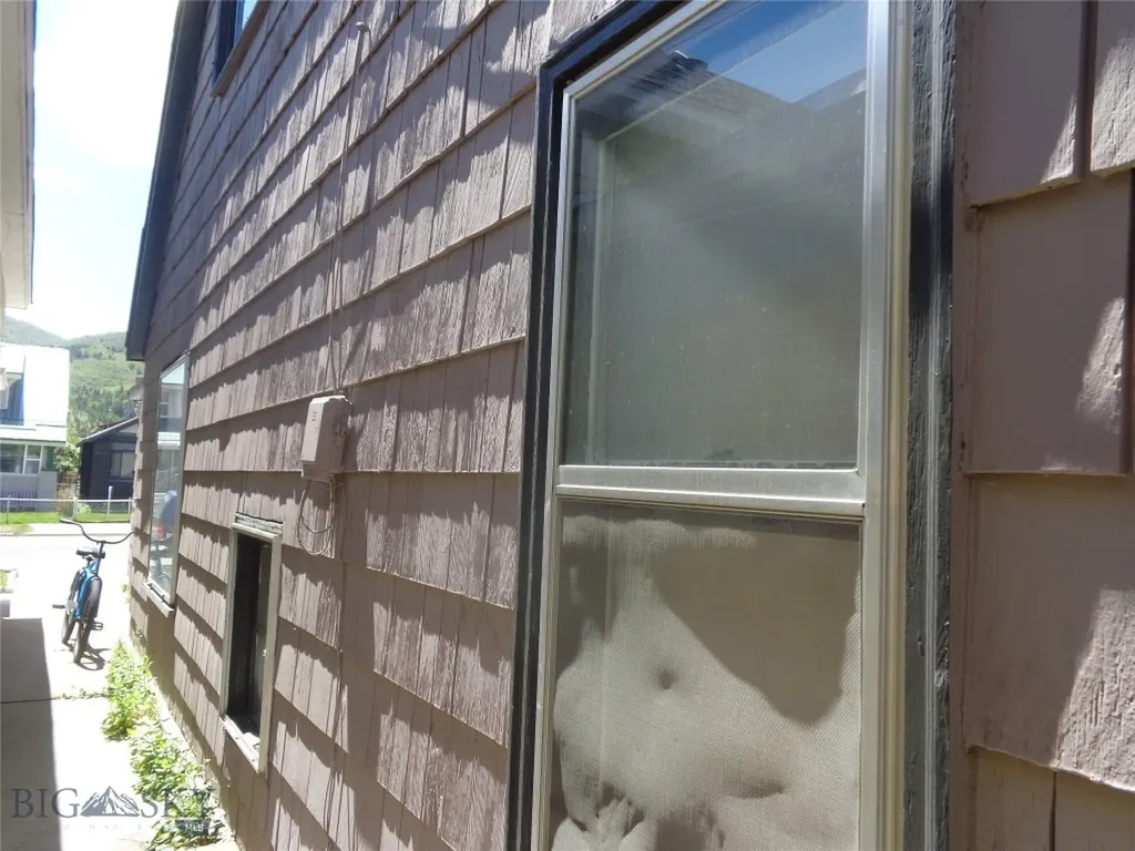 614 W Park Avenue Anaconda MT 59711