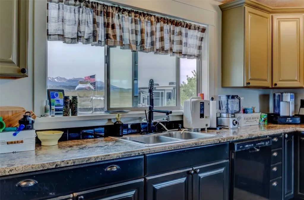 202 Fiddle Creek Road Livingston MT 59047
