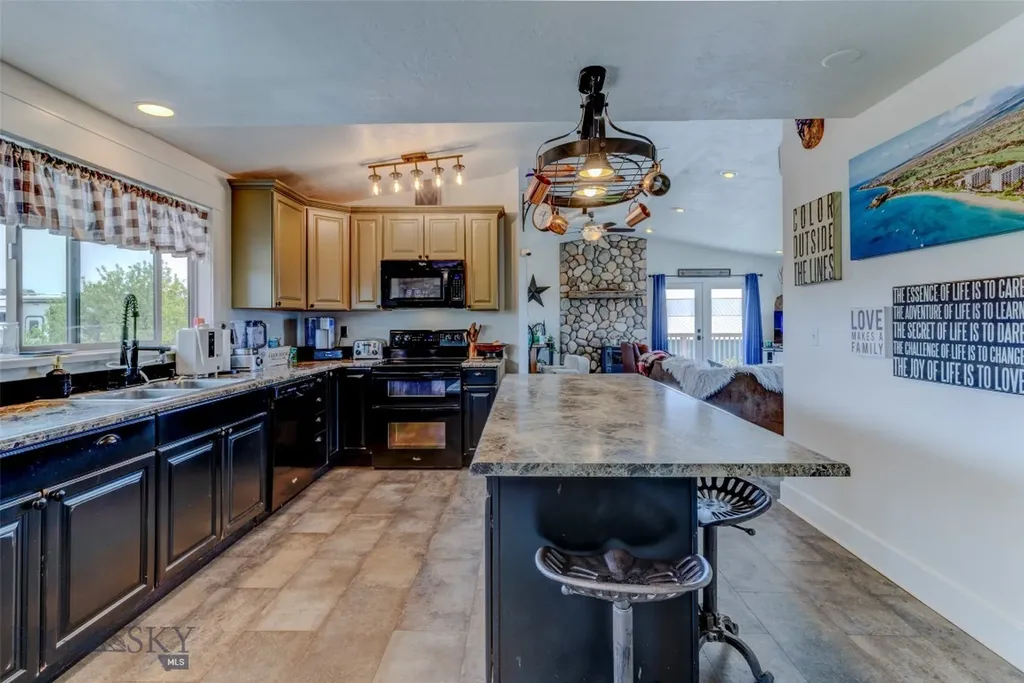 202 Fiddle Creek Road Livingston MT 59047